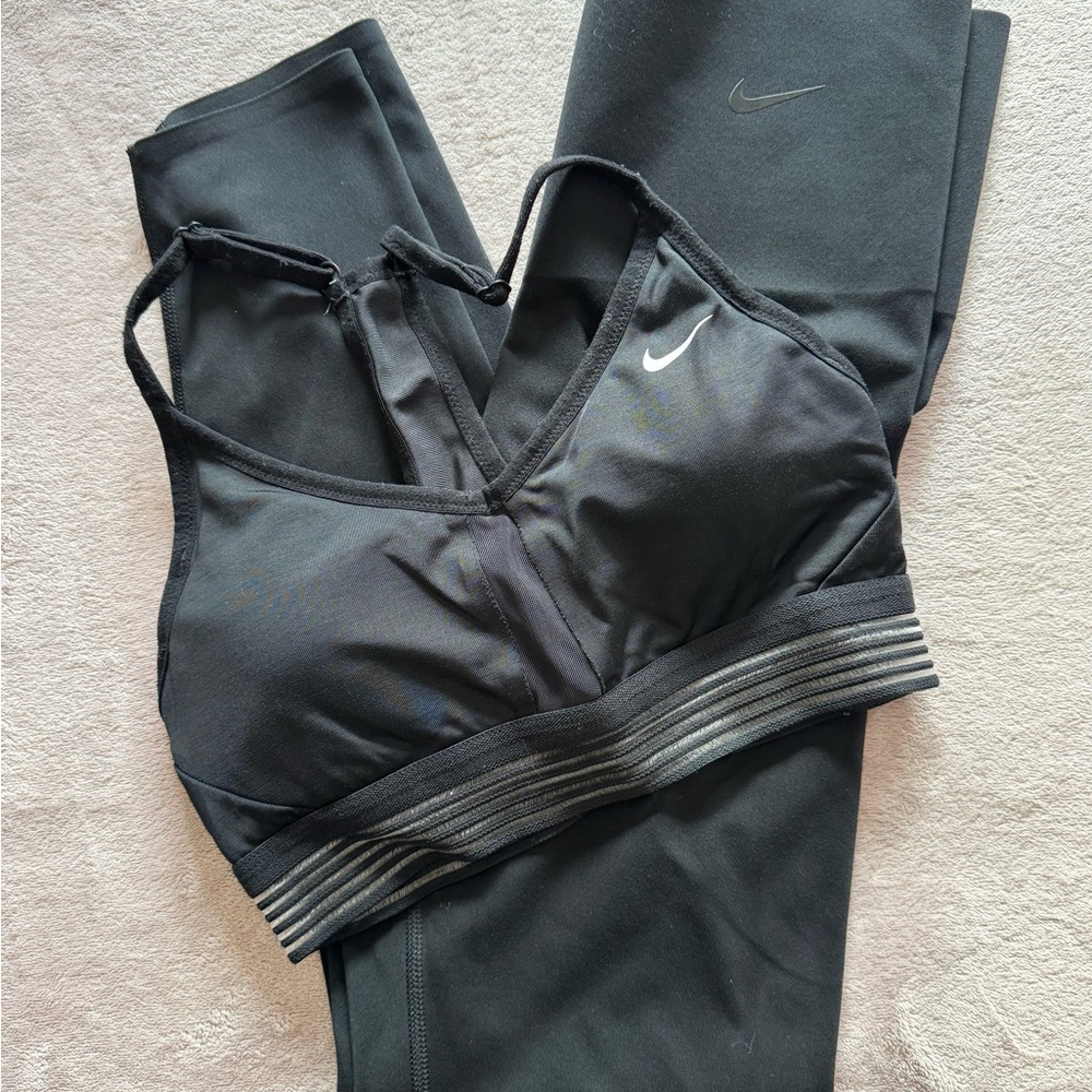 Nike Activewear Set – Leggings & Sports Bra Black Size S